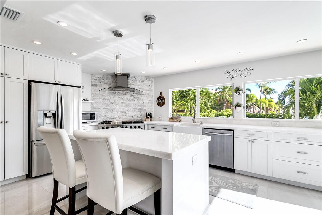 2948 NE 35th Lighthouse Point, FL 33064