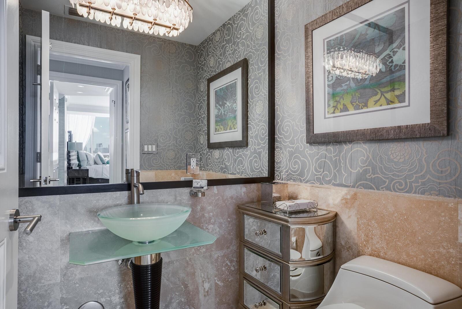 1 N Fort Lauderdsale Bch Blvd #1907 Fort Lauderdale, FL 33304