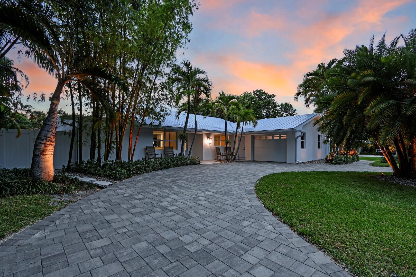 5114 Laird Ln