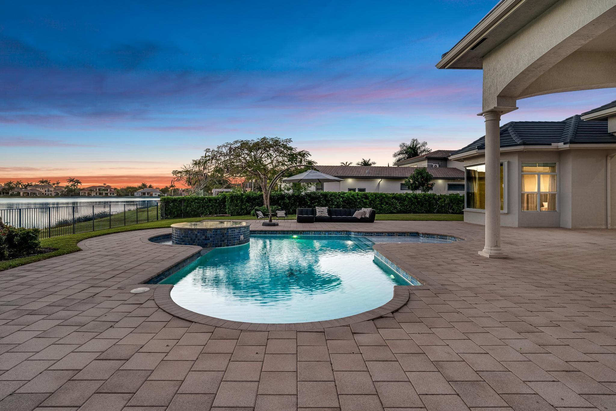 3111 Lake Rdg Ln Weston, FL 33332