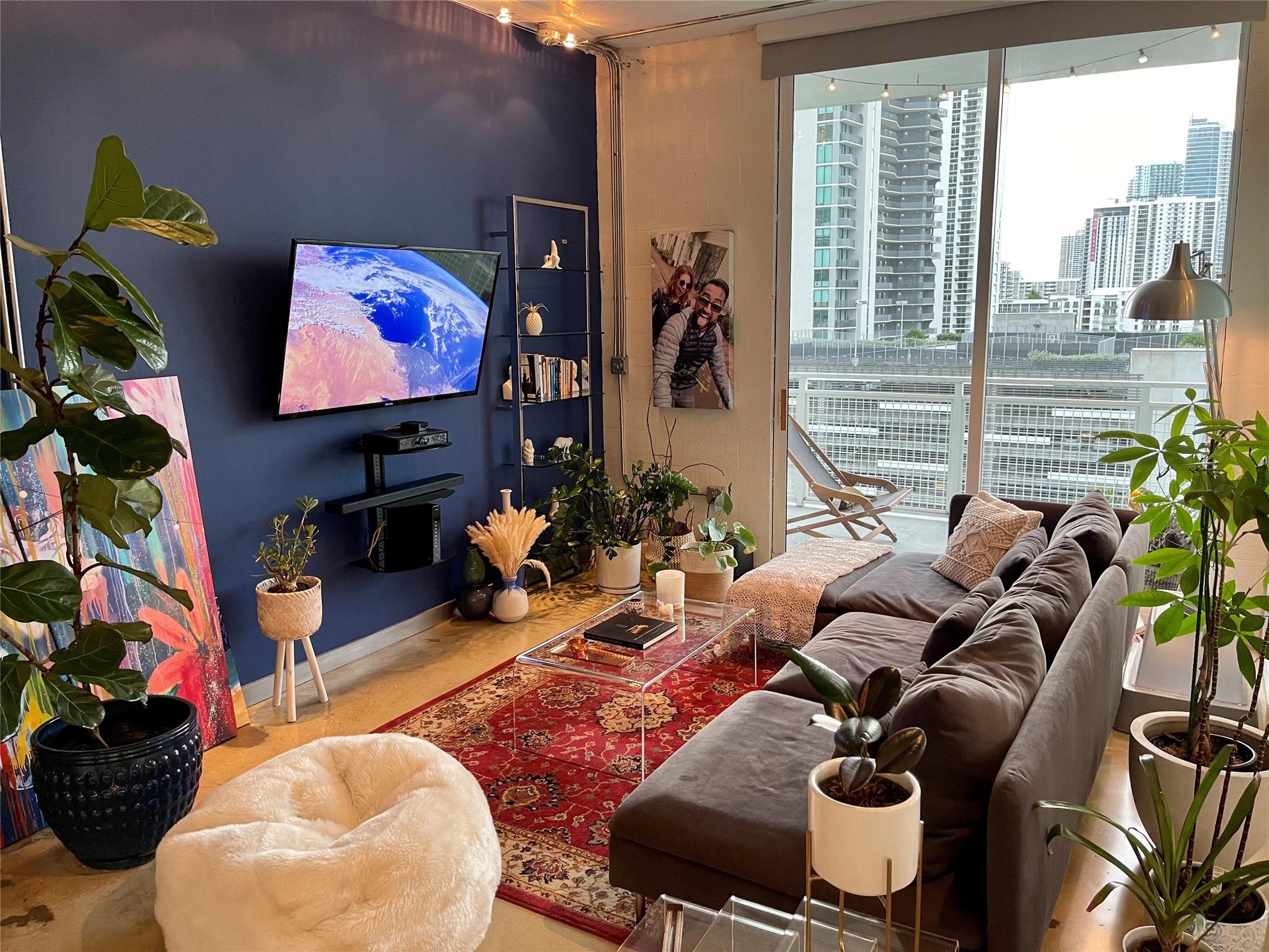 image The Yorker Condominium15