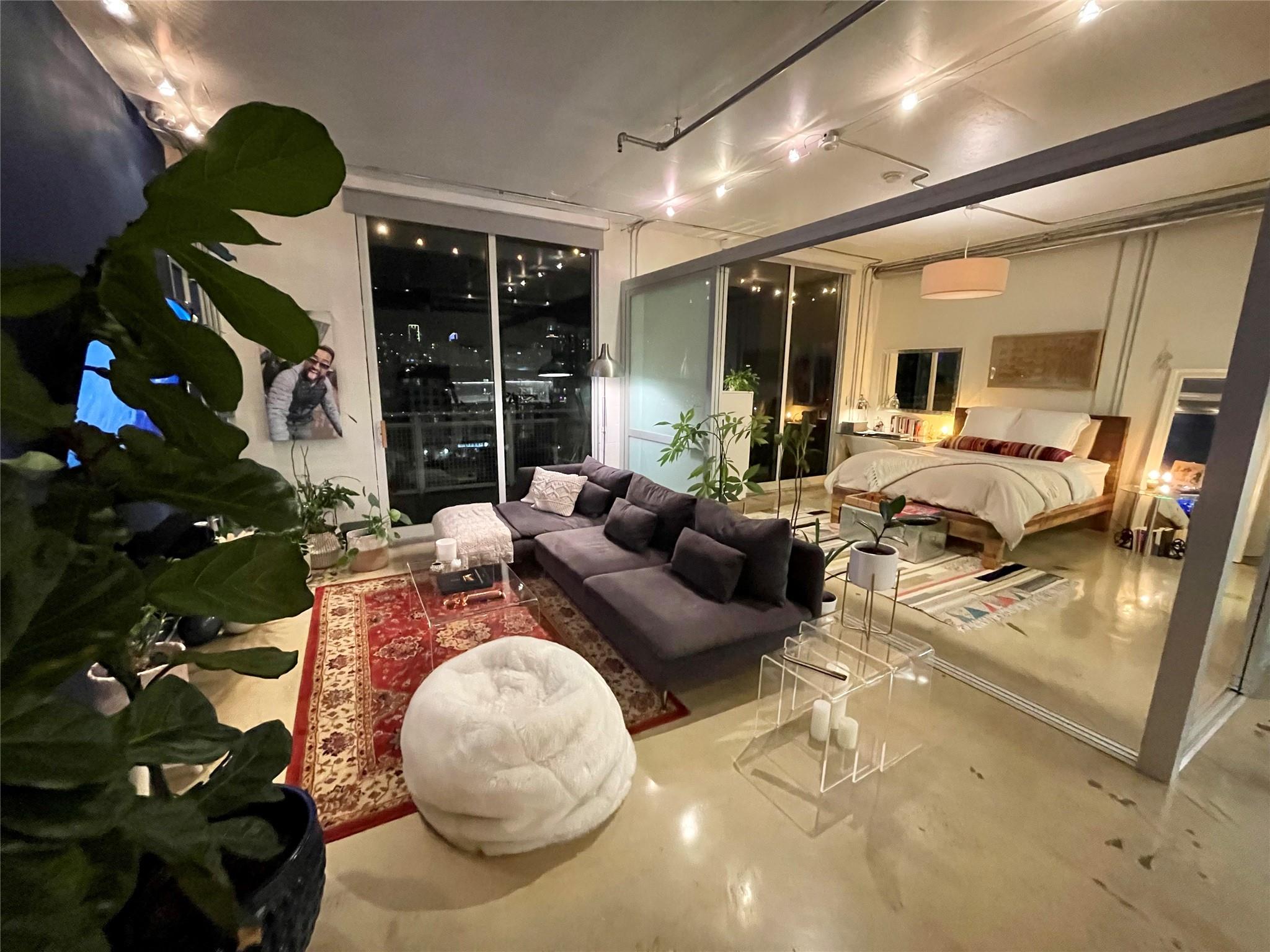 image The Yorker Condominium16
