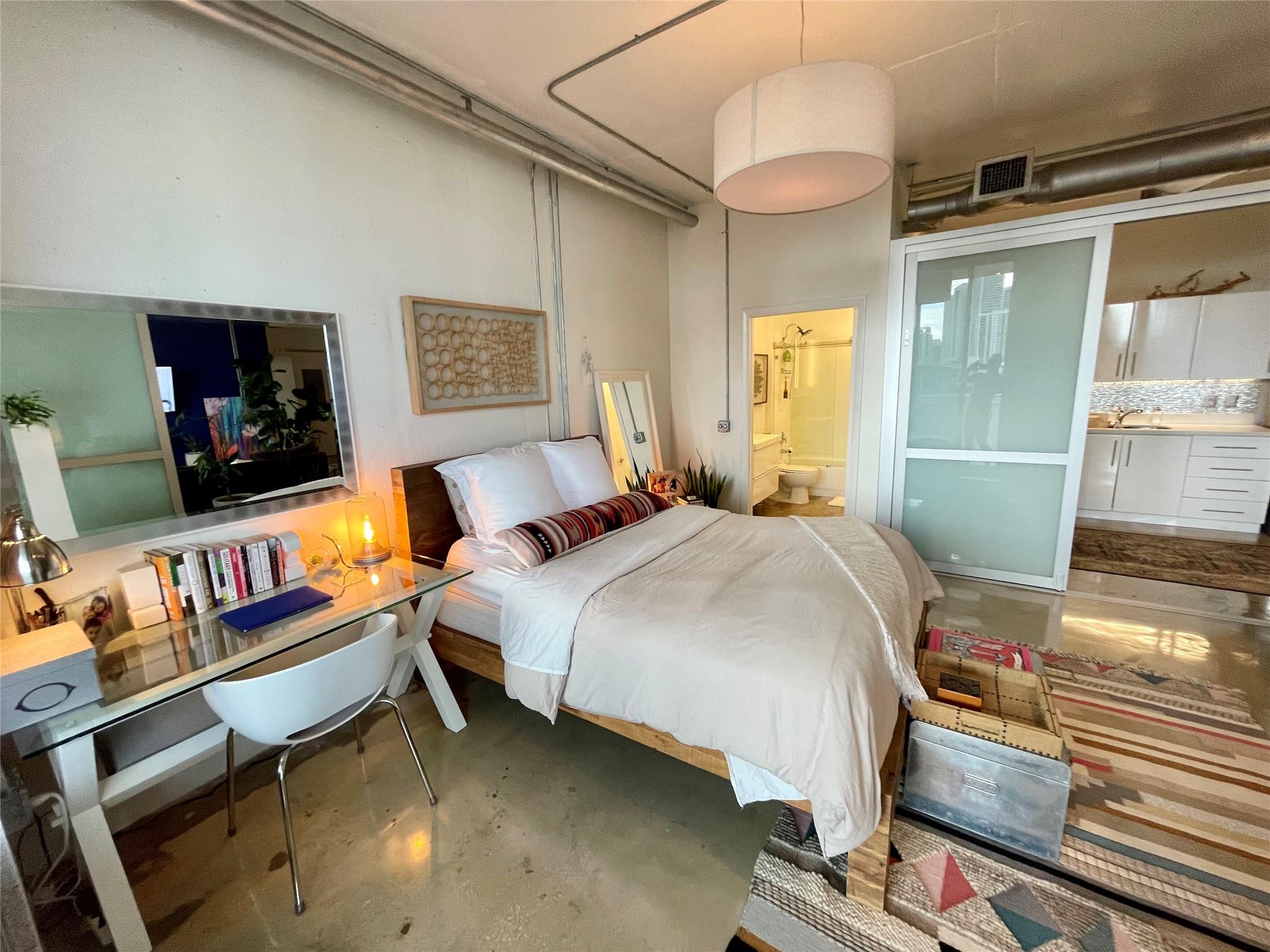 image The Yorker Condominium32