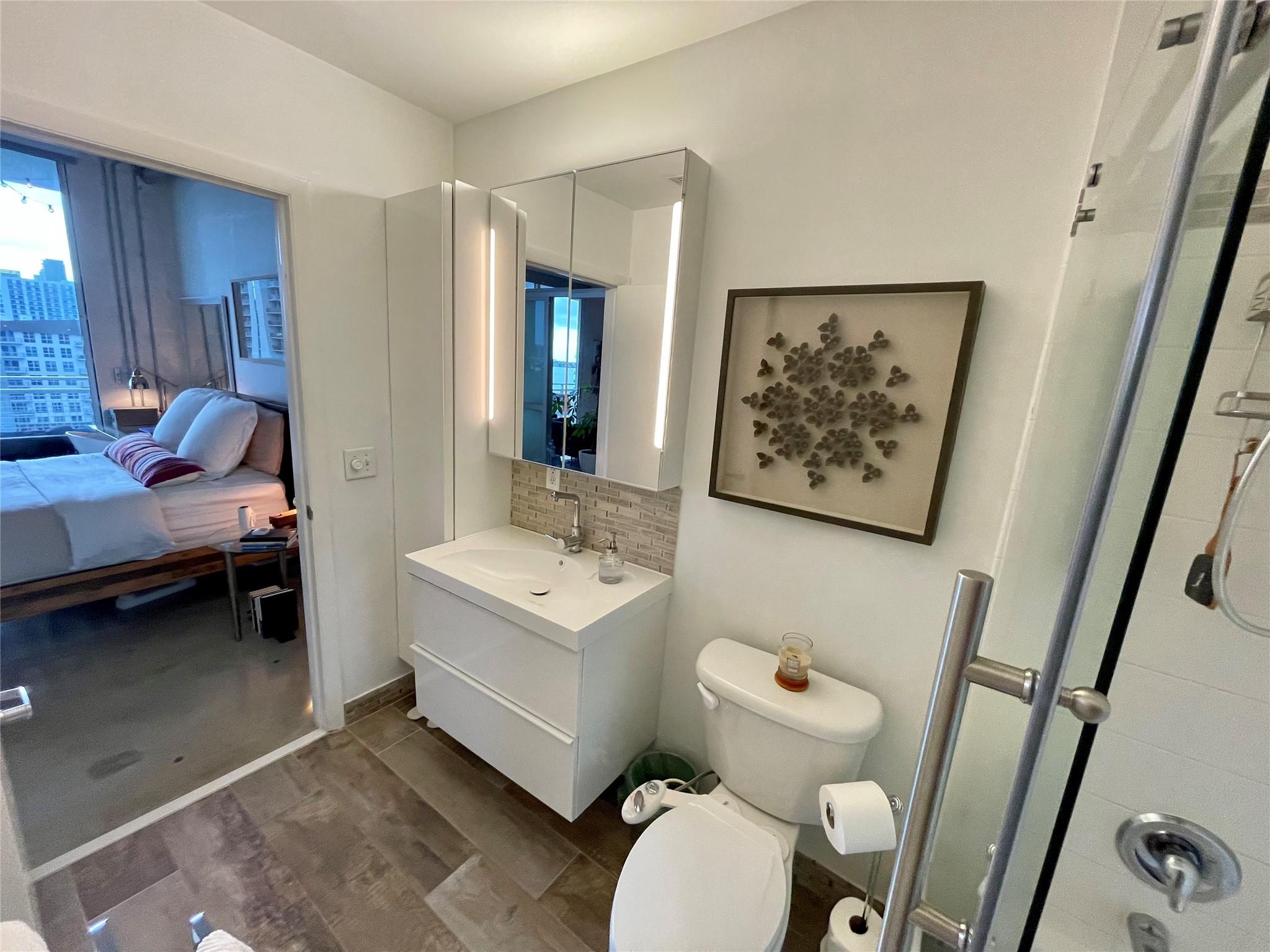 image The Yorker Condominium33