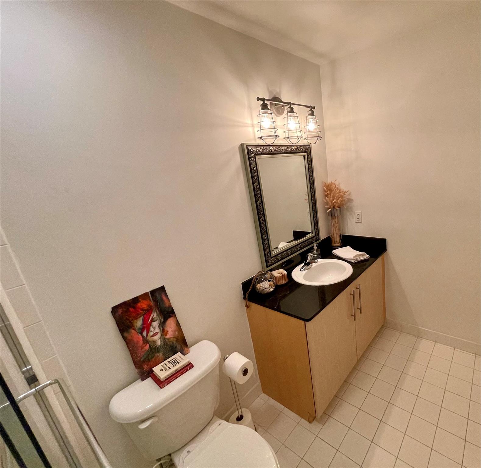 image The Yorker Condominium41