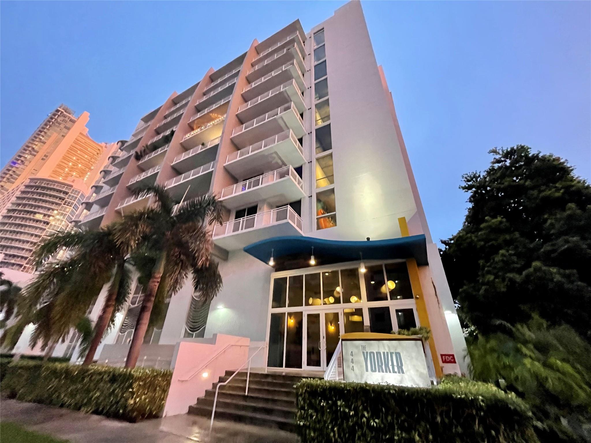 image The Yorker Condominium43