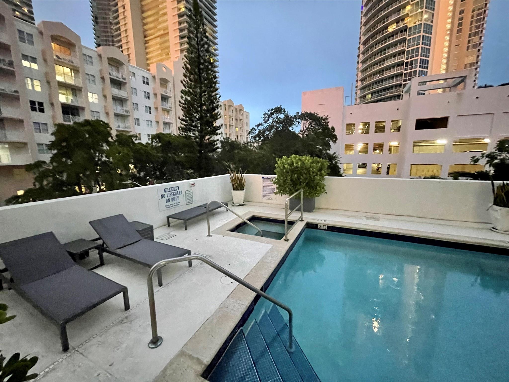 image The Yorker Condominium55