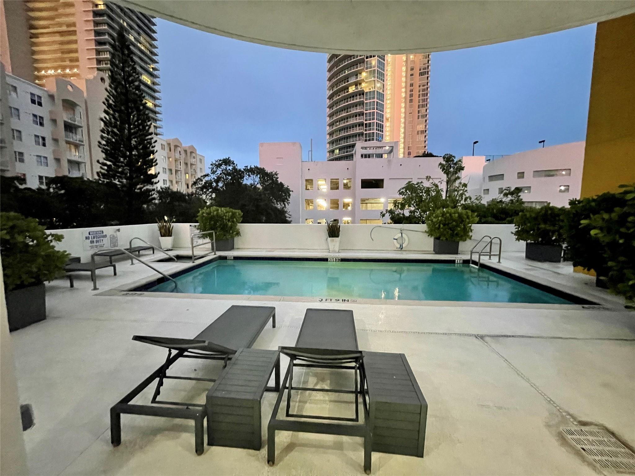 image The Yorker Condominium60