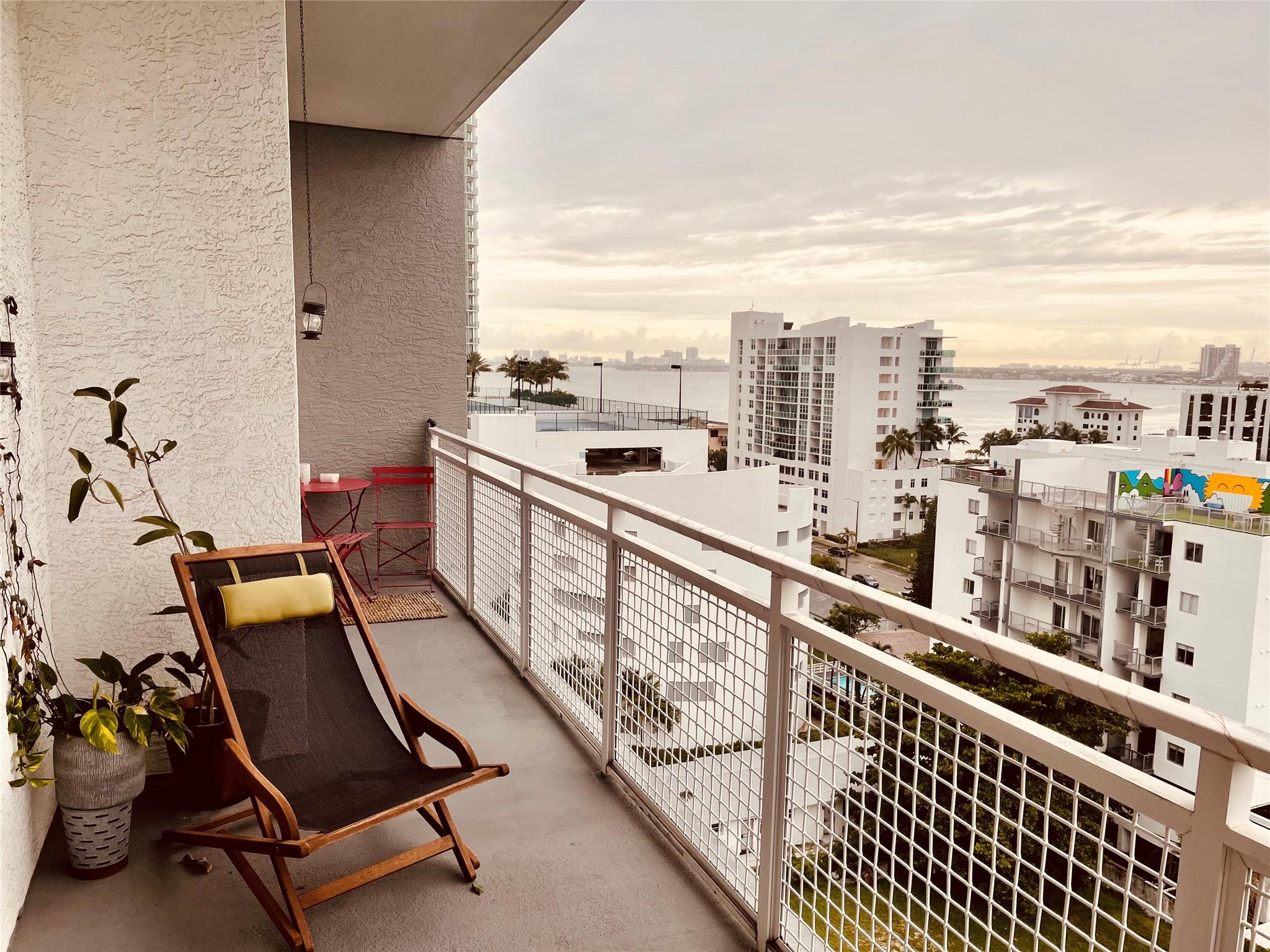 image The Yorker Condominium6