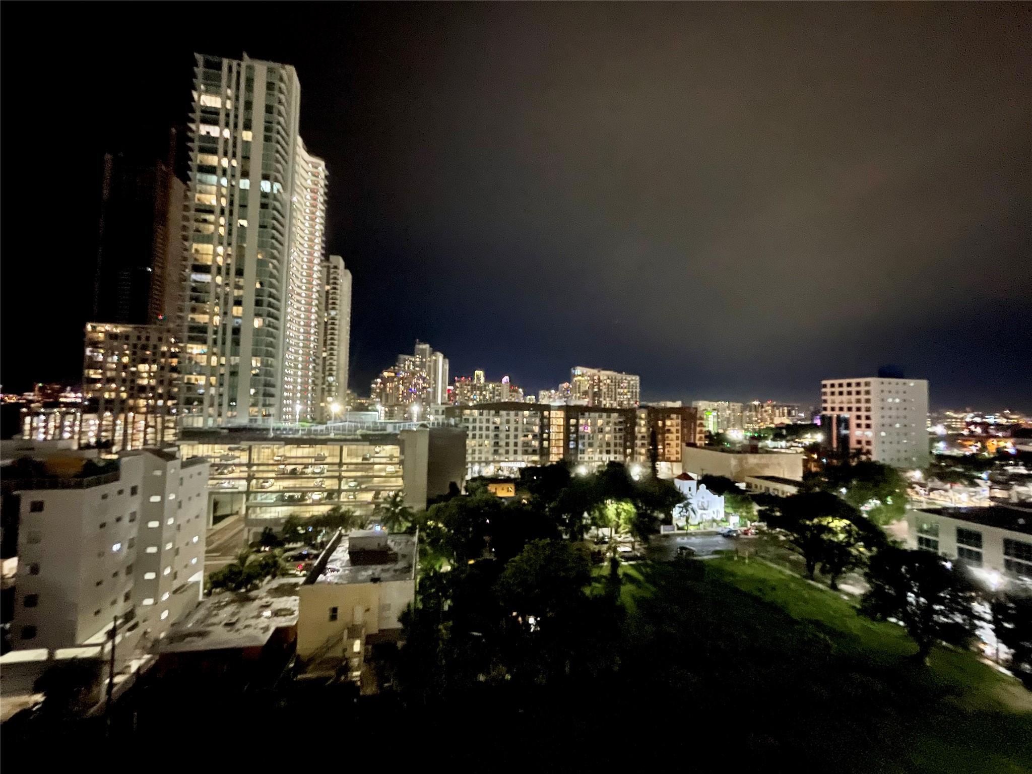 image The Yorker Condominium7