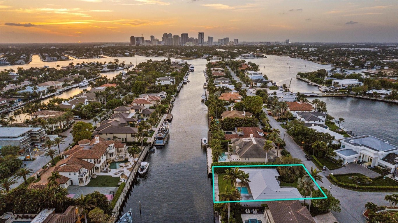 40 Isla Bahia Fort Lauderdale, FL 33316