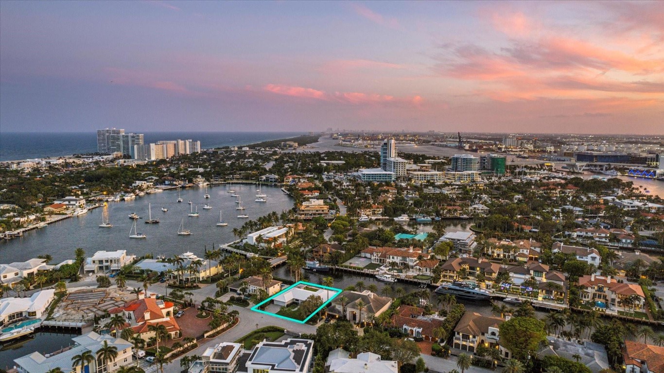 40 Isla Bahia Fort Lauderdale, FL 33316