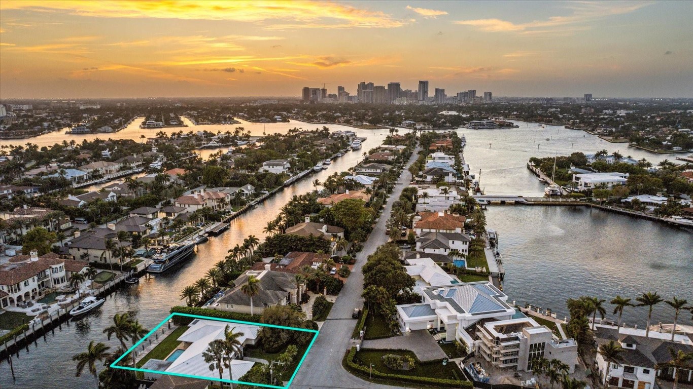 40 Isla Bahia Fort Lauderdale, FL 33316