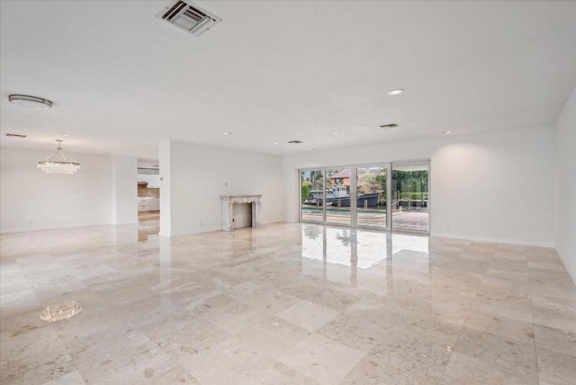 40 Isla Bahia Fort Lauderdale, FL 33316