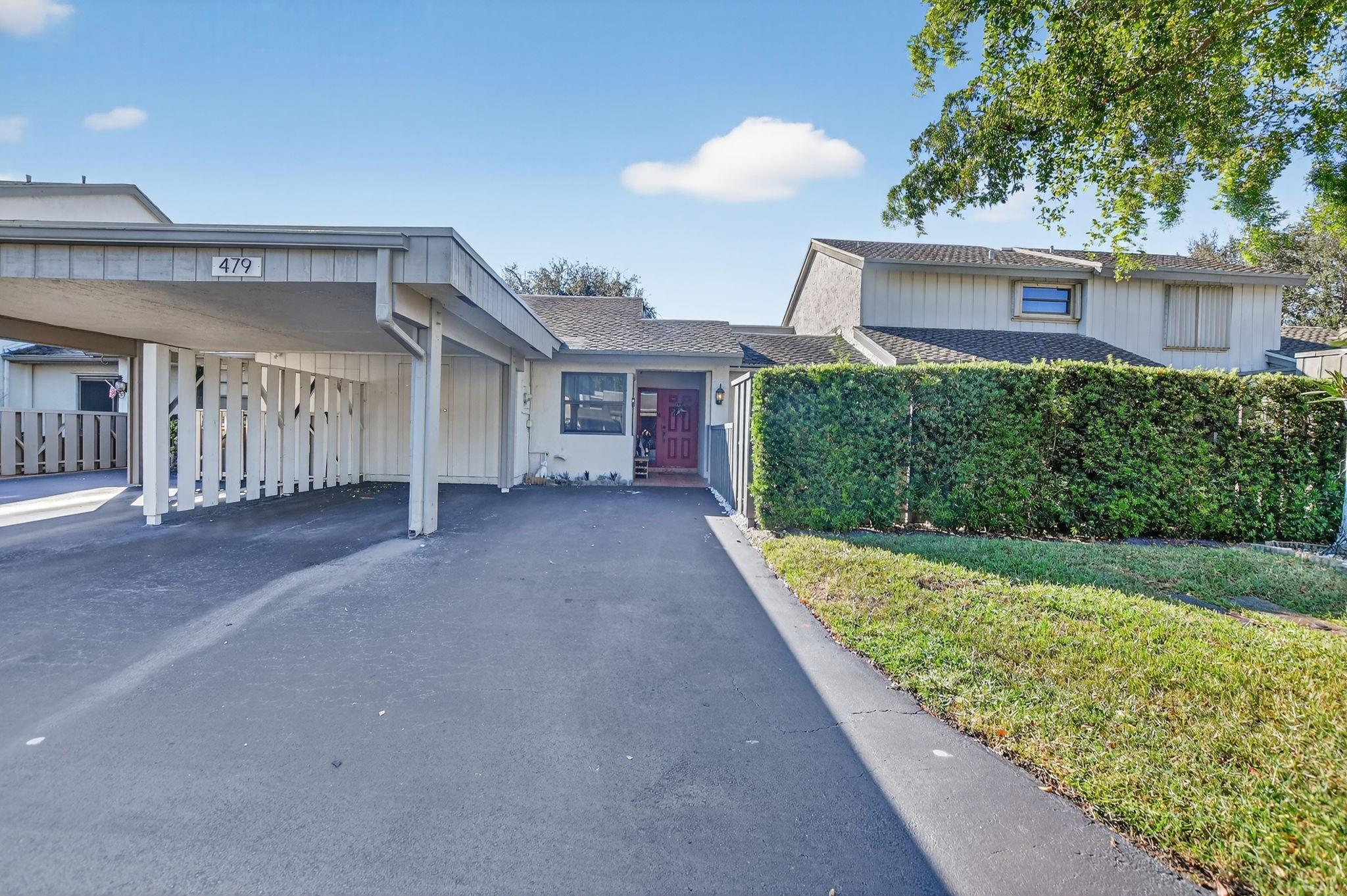 479 Deer Crk Wildwood Ln E