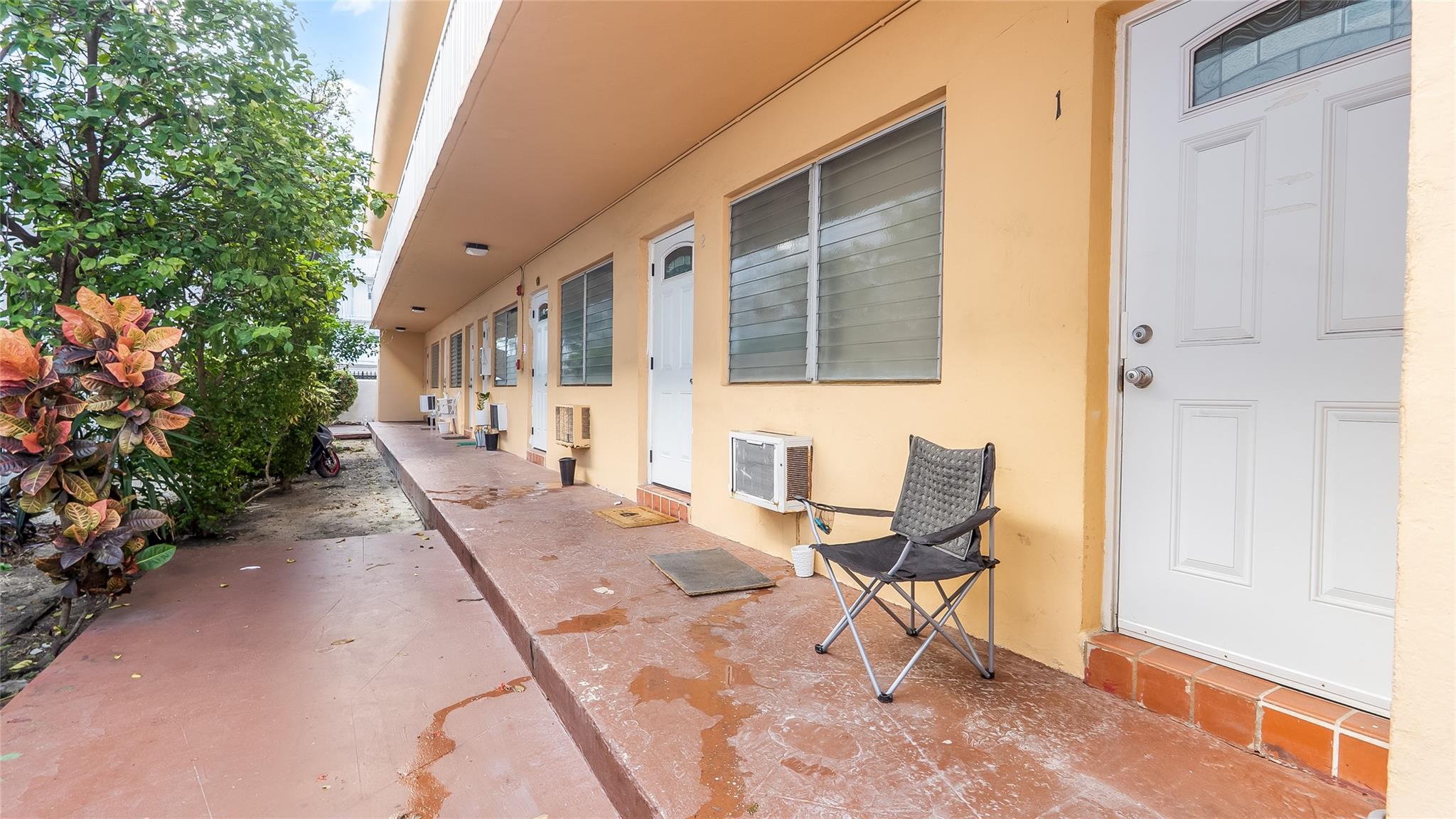 7720 Harding #1 Miami Beach, FL 33141