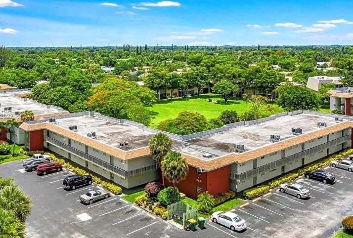 613 S State Rd 7th #3G