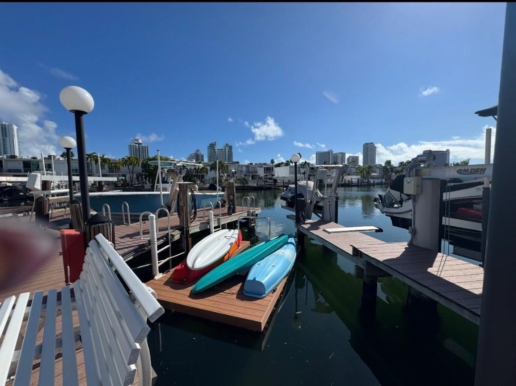 814 NE 25th #64 Hallandale Beach, FL 33009