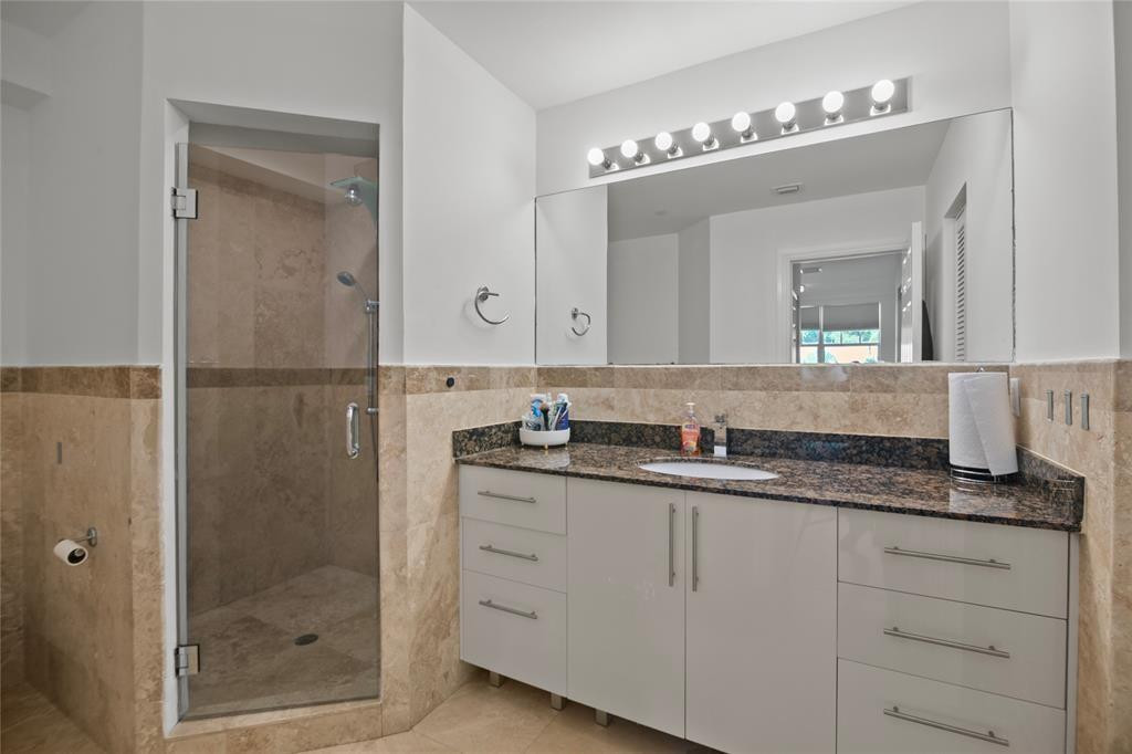 732 NE 15th Fort Lauderdale, FL 33304