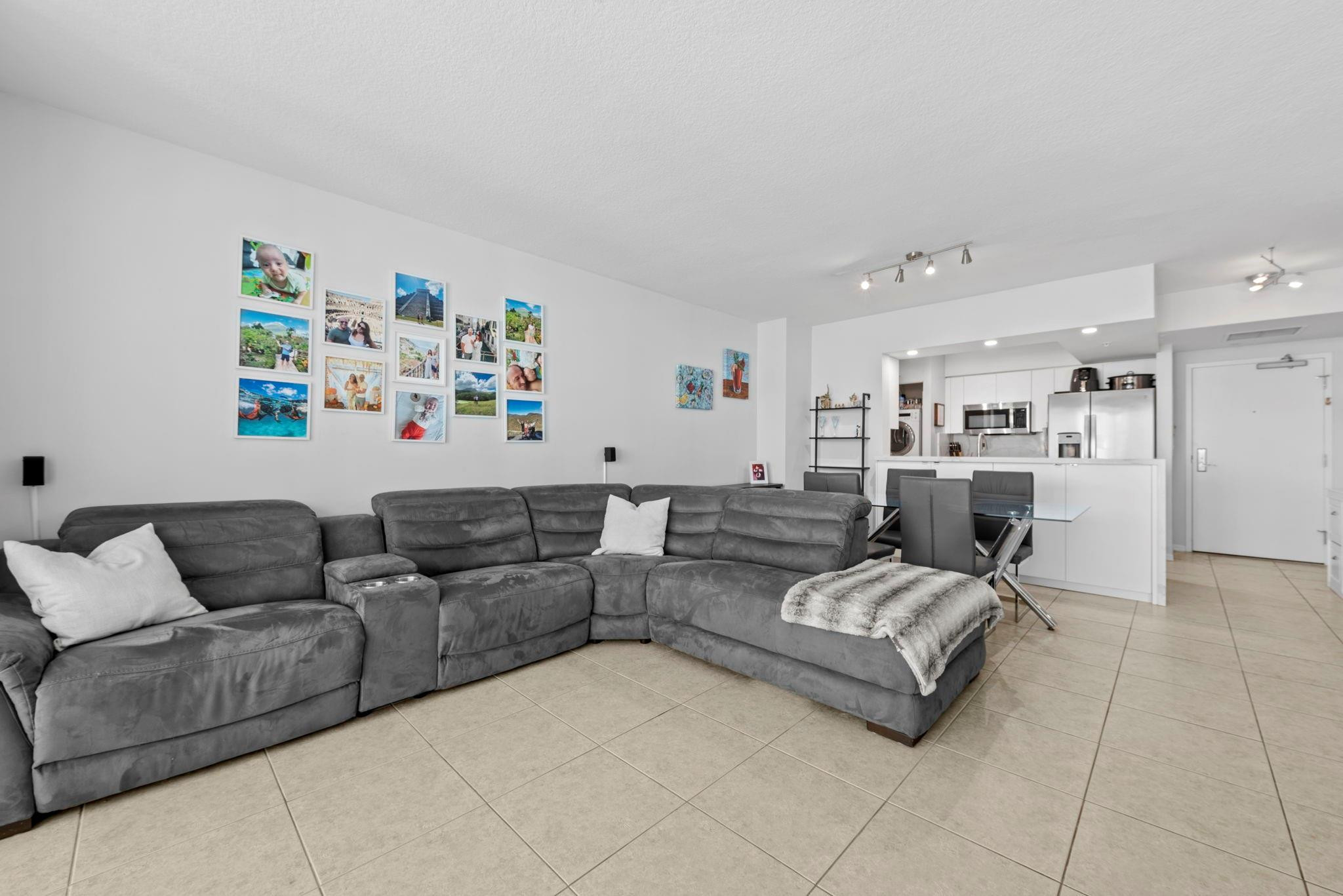 347 N New Riv #2707 Fort Lauderdale, FL 33301