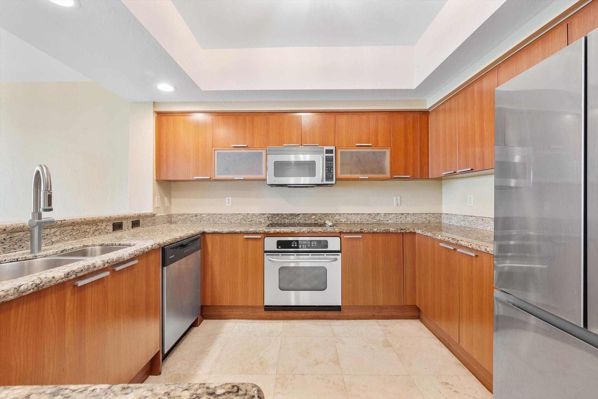 14951 Royal Oaks #1506 North Miami, FL 33181