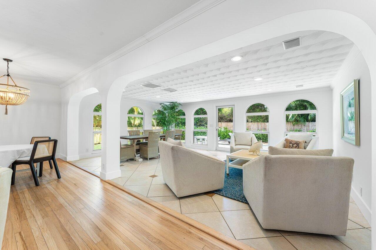 35 Anna St Ocean Ridge, FL 33435