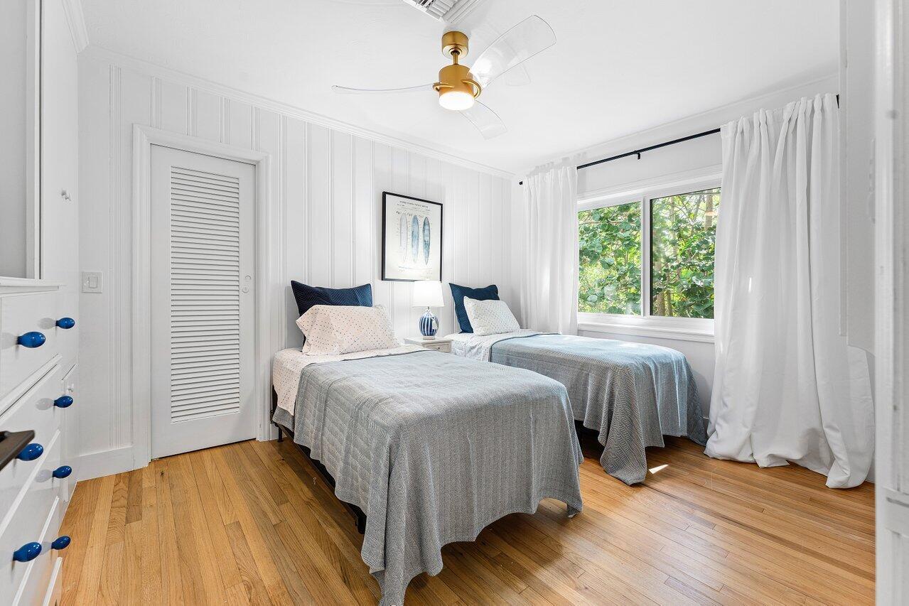 35 Anna St Ocean Ridge, FL 33435