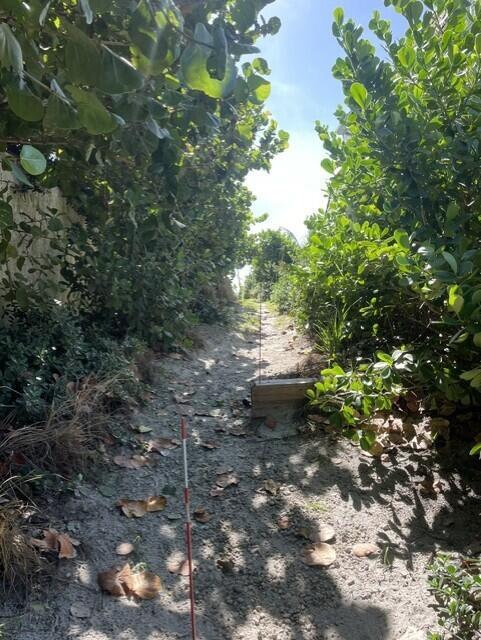 35 Anna St Ocean Ridge, FL 33435