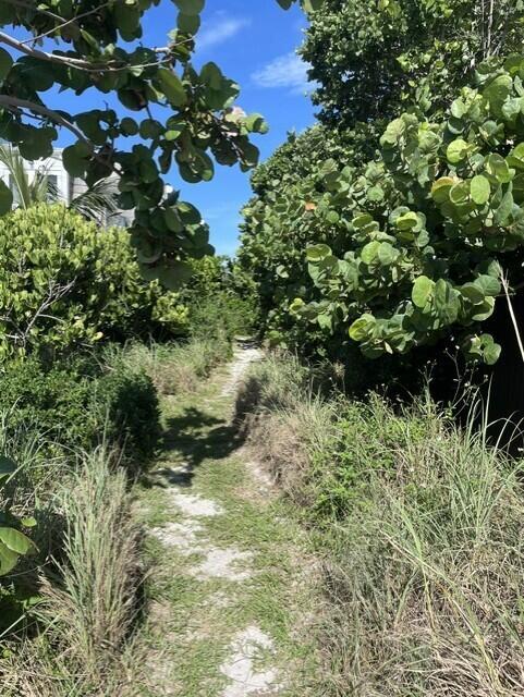 35 Anna St Ocean Ridge, FL 33435