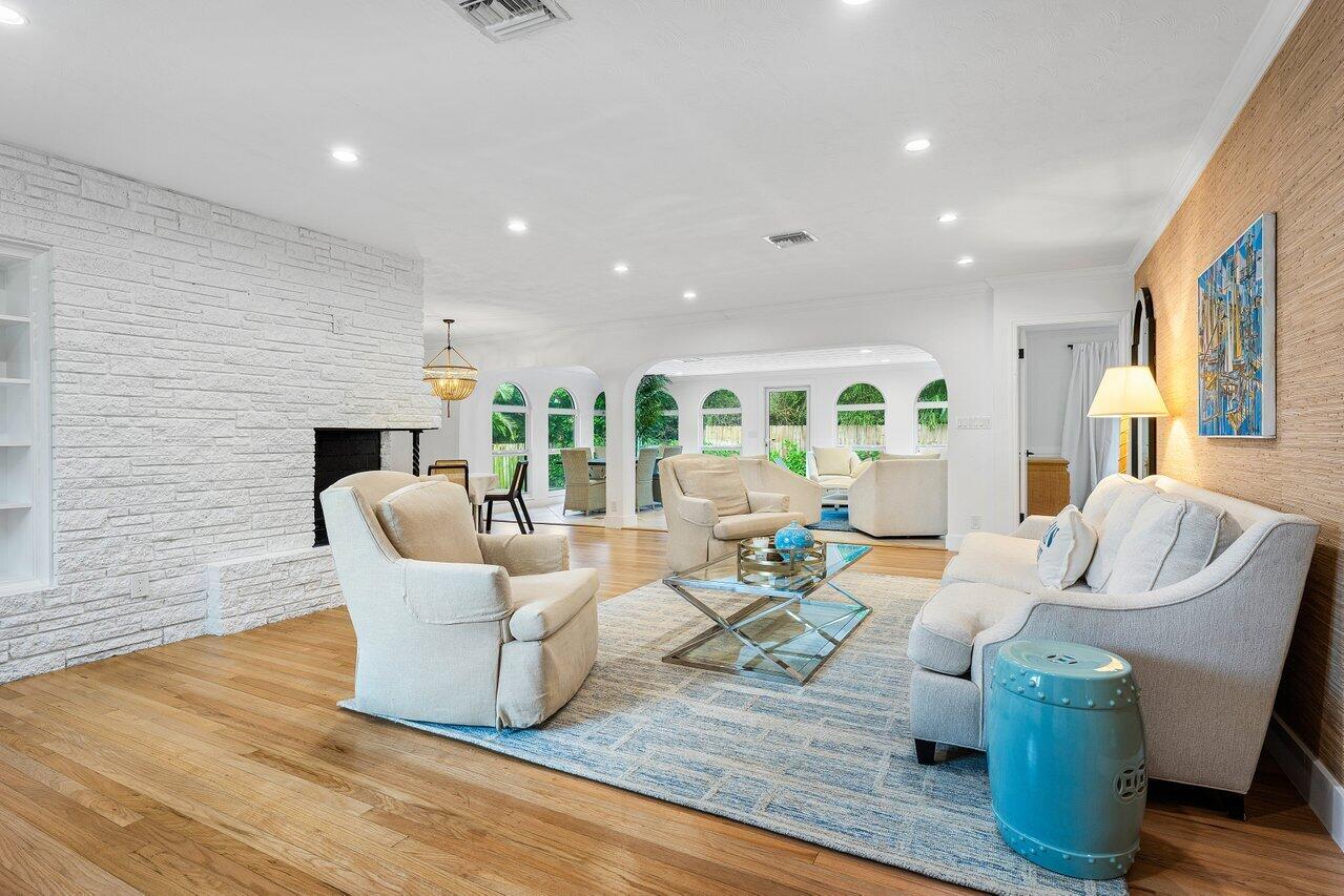 35 Anna St Ocean Ridge, FL 33435