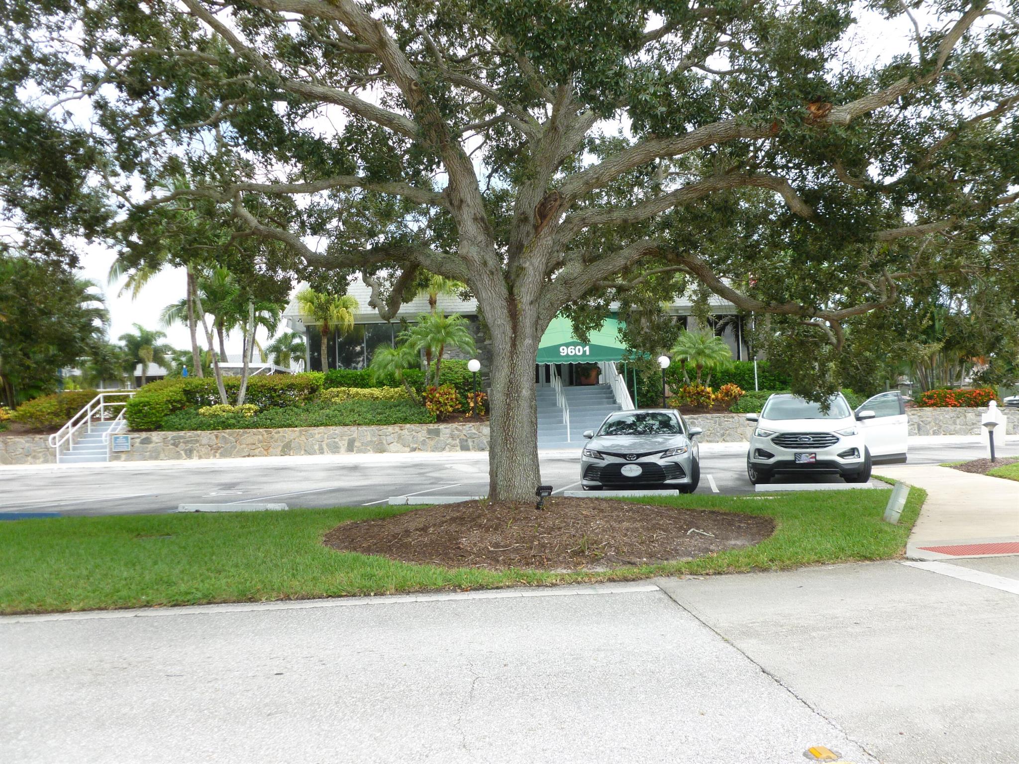 18081 SE Country Clb Dr #Bldg 6 Apt 51 Jupiter, FL 33469