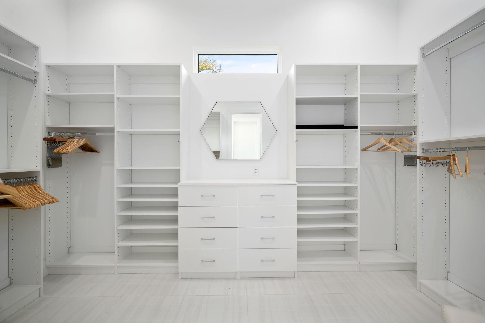 3937 Indian Riv Dr Vero Beach, FL 32963