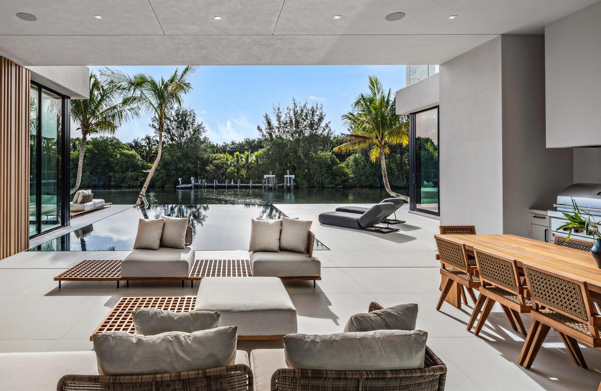 35 Spoonbill Rd Manalapan, FL 33462