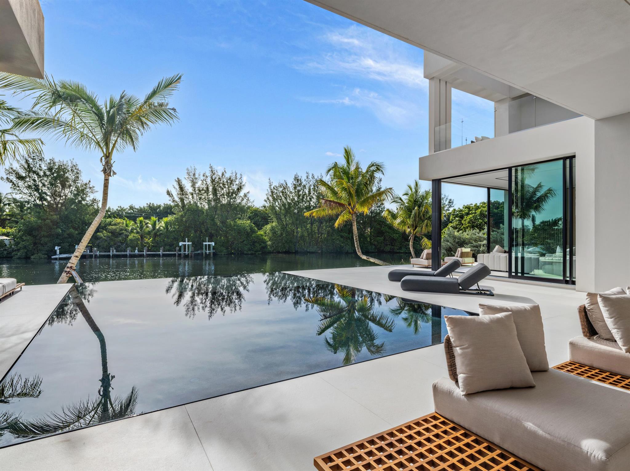 35 Spoonbill Rd Manalapan, FL 33462