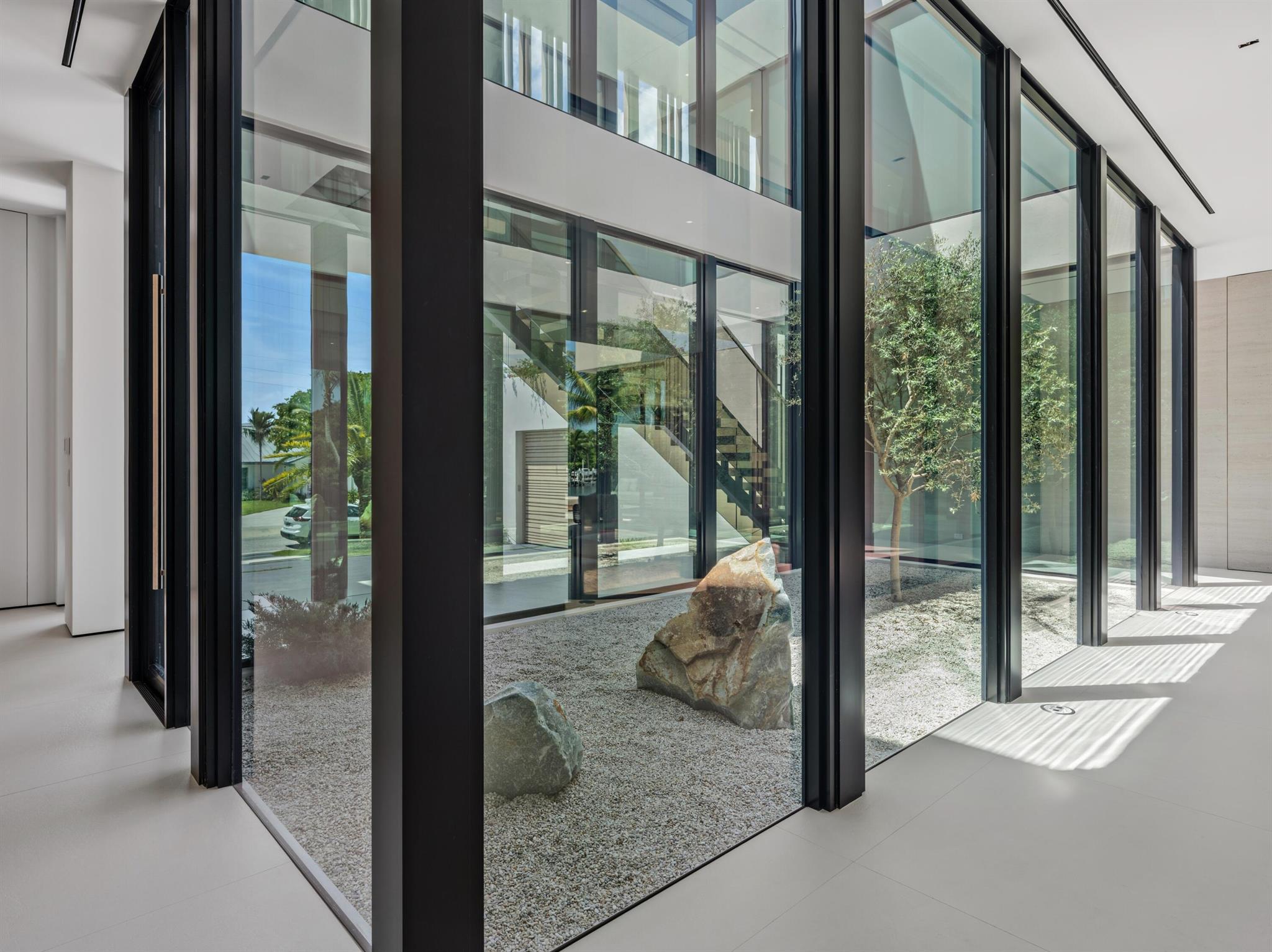 35 Spoonbill Rd Manalapan, FL 33462