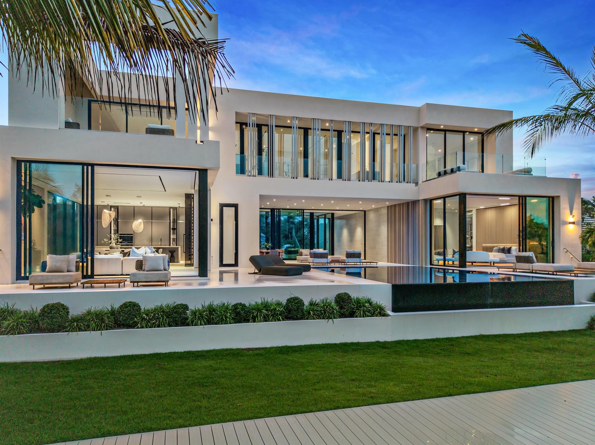 35 Spoonbill Rd Manalapan, FL 33462