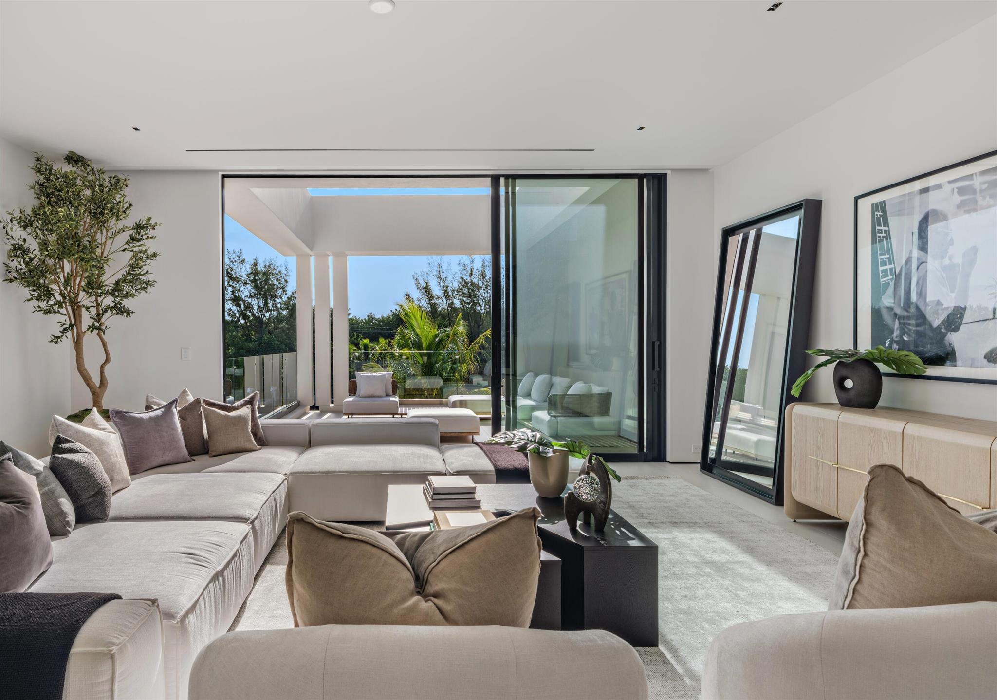 35 Spoonbill Rd Manalapan, FL 33462