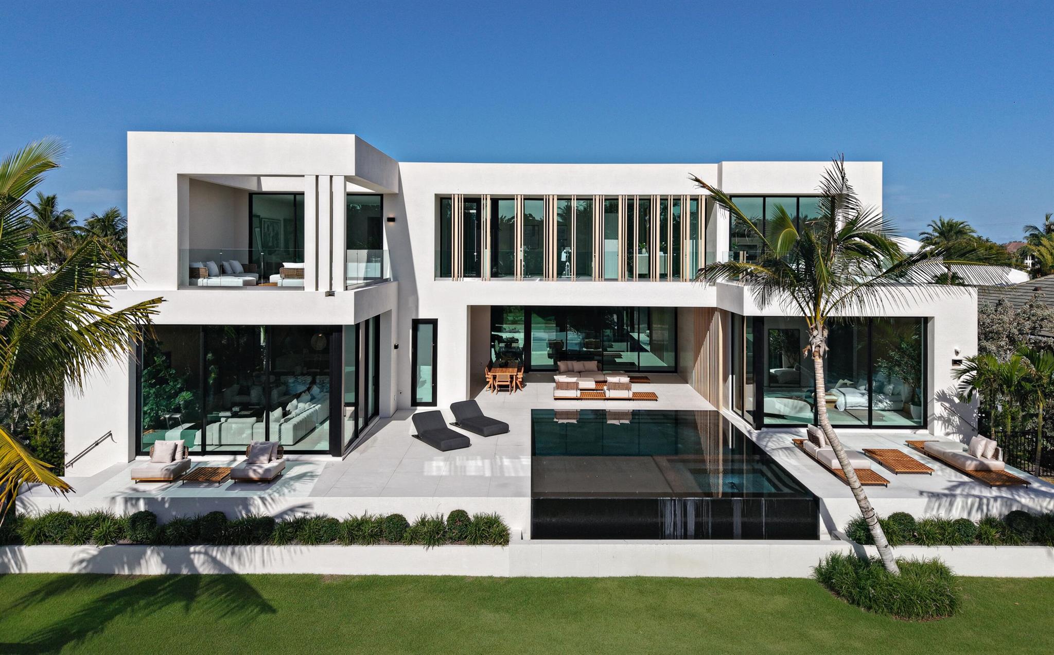 35 Spoonbill Rd Manalapan, FL 33462