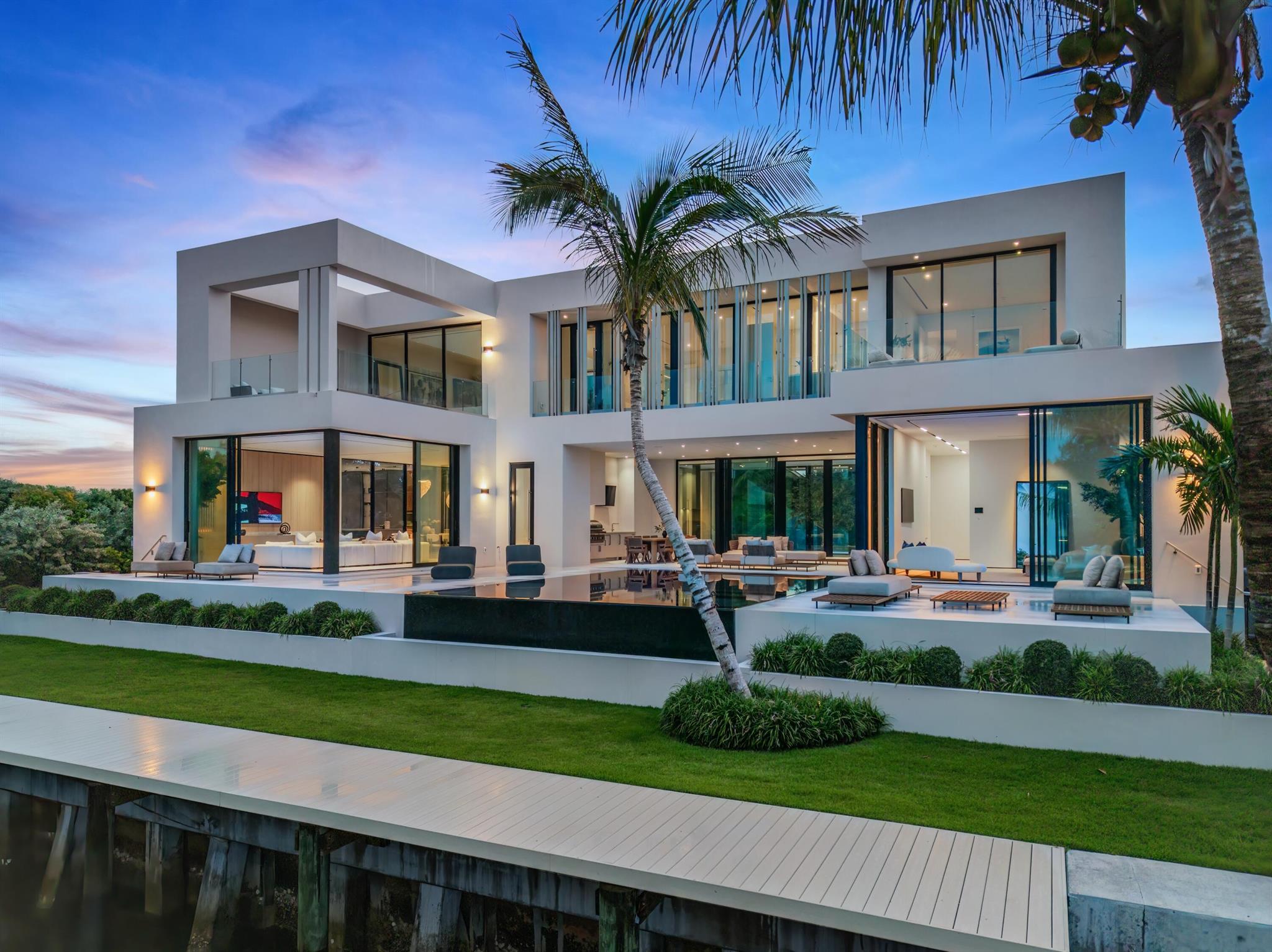 35 Spoonbill Rd Manalapan, FL 33462