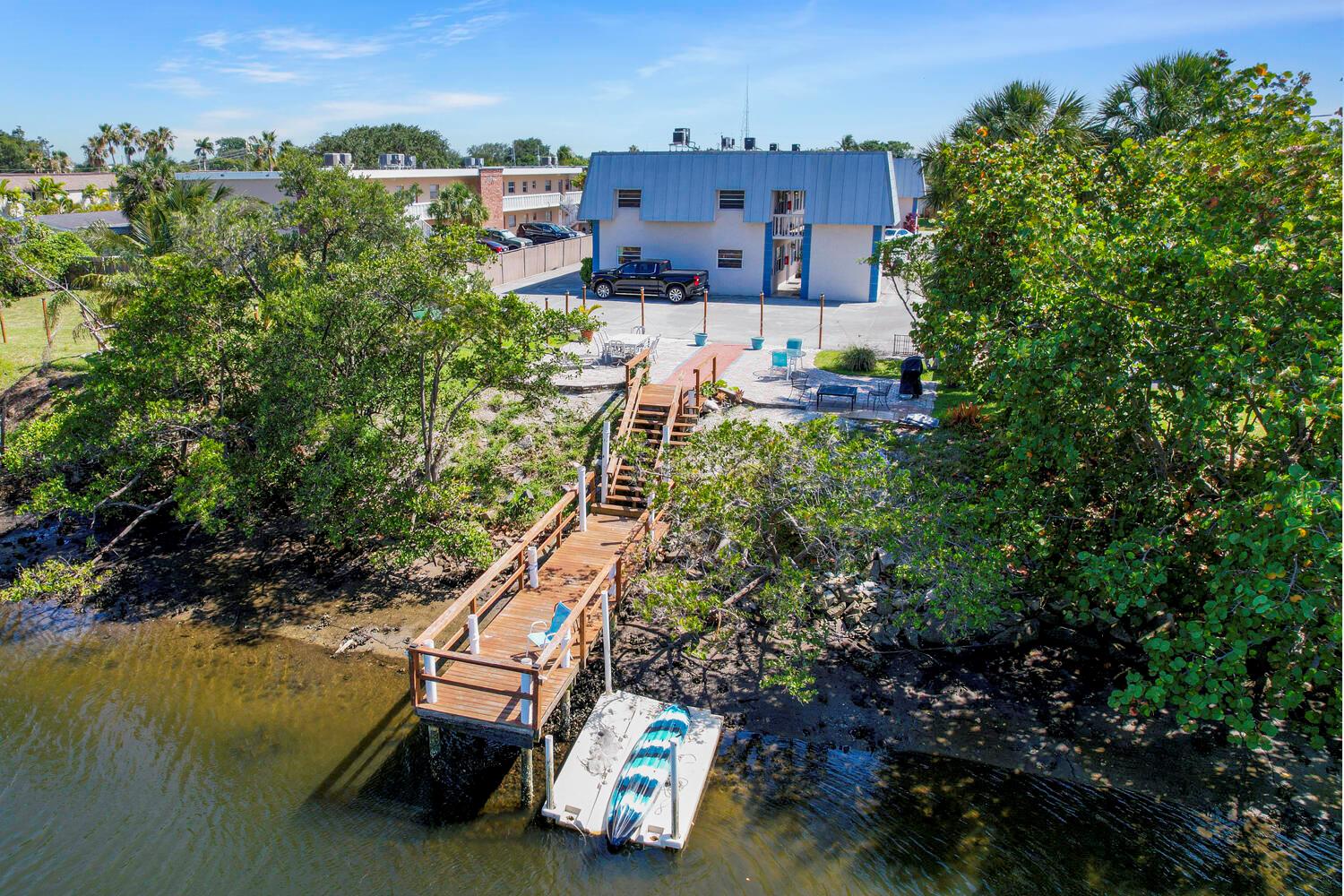 801 Hummingbird Way #105