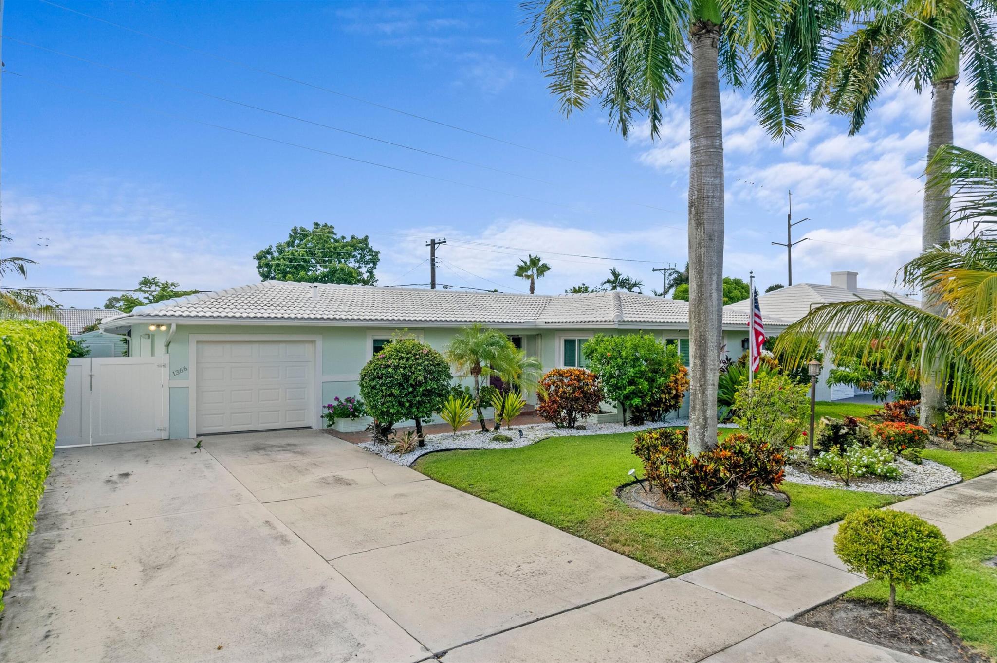 1366 SW 9th Ave