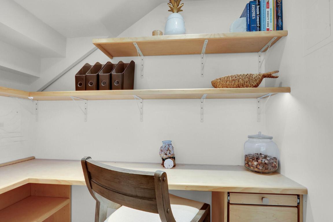 1169 E Dakota Dr Jupiter, FL 33458