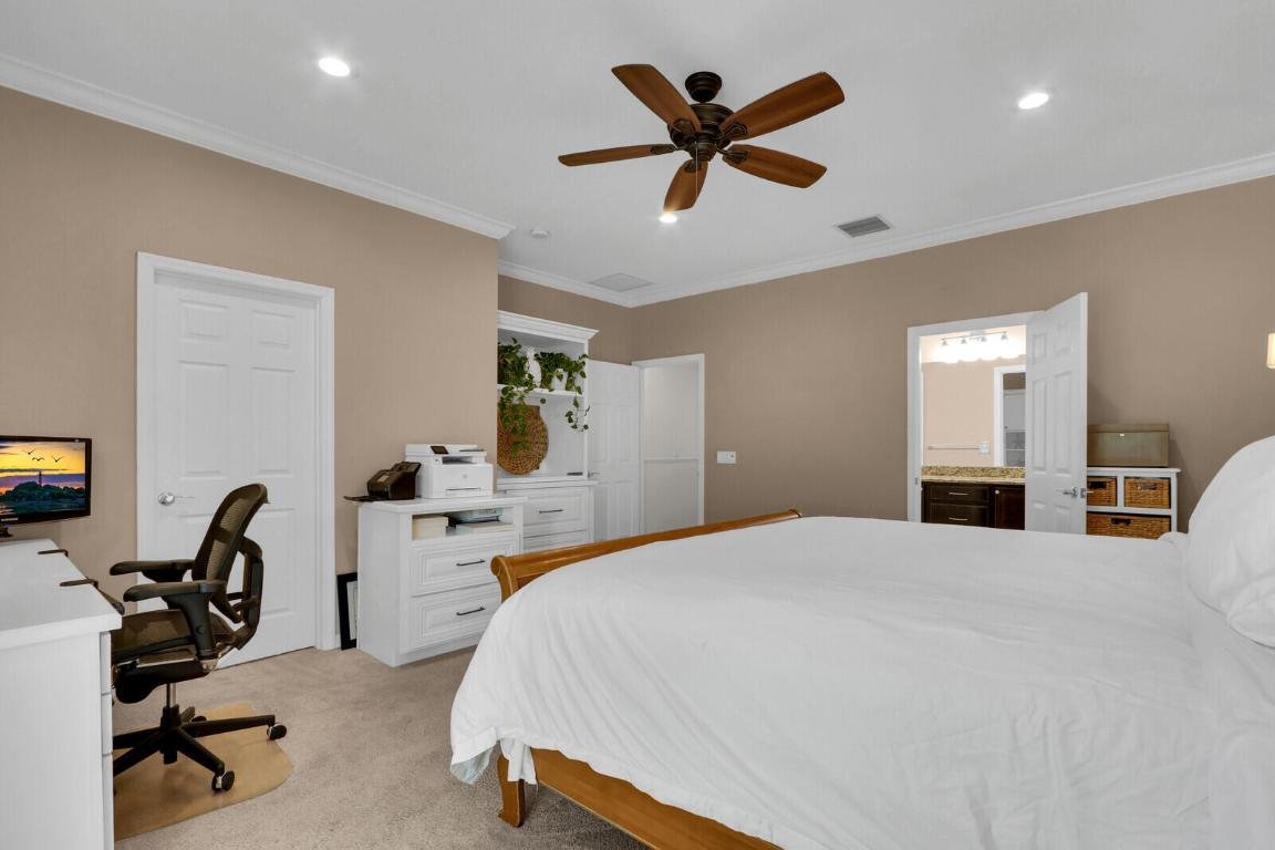 1169 E Dakota Dr Jupiter, FL 33458