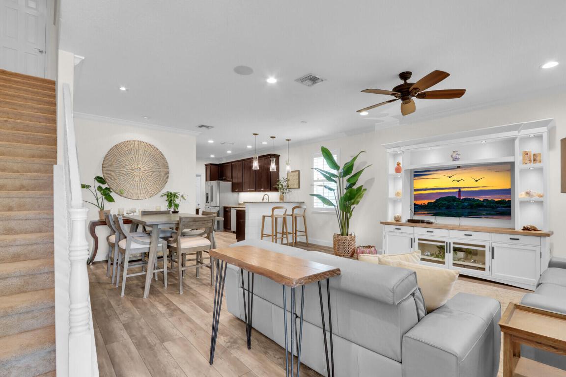 1169 E Dakota Dr Jupiter, FL 33458