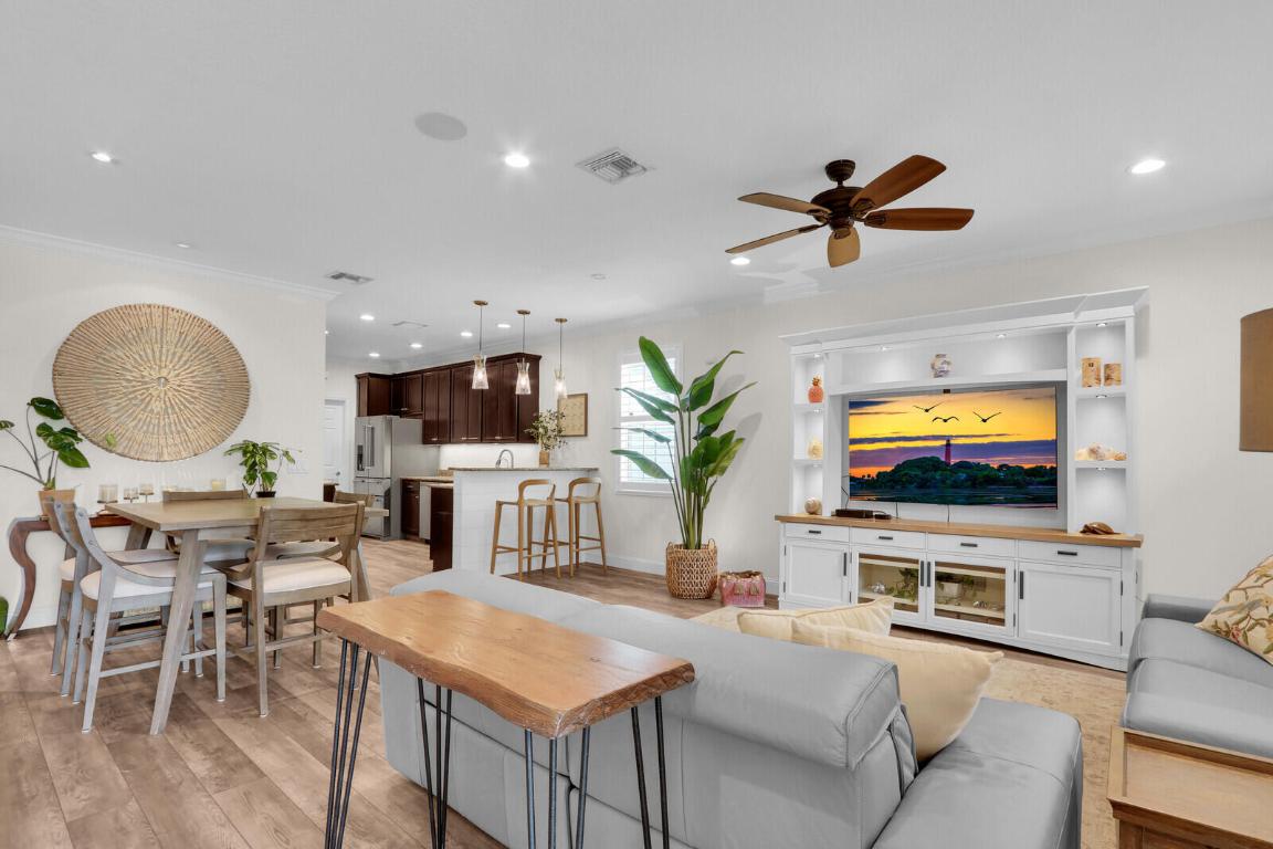 1169 E Dakota Dr Jupiter, FL 33458