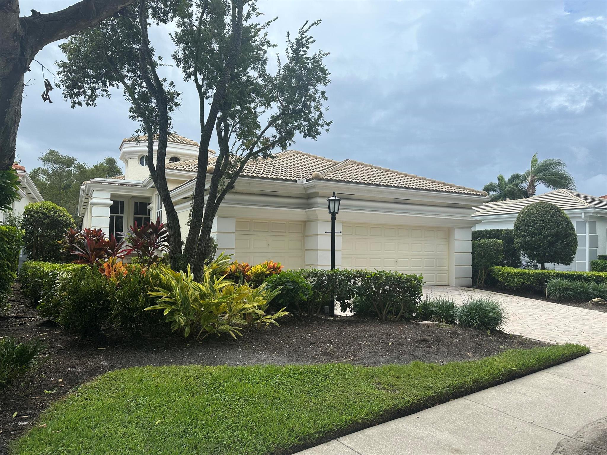 130 Isle Dr