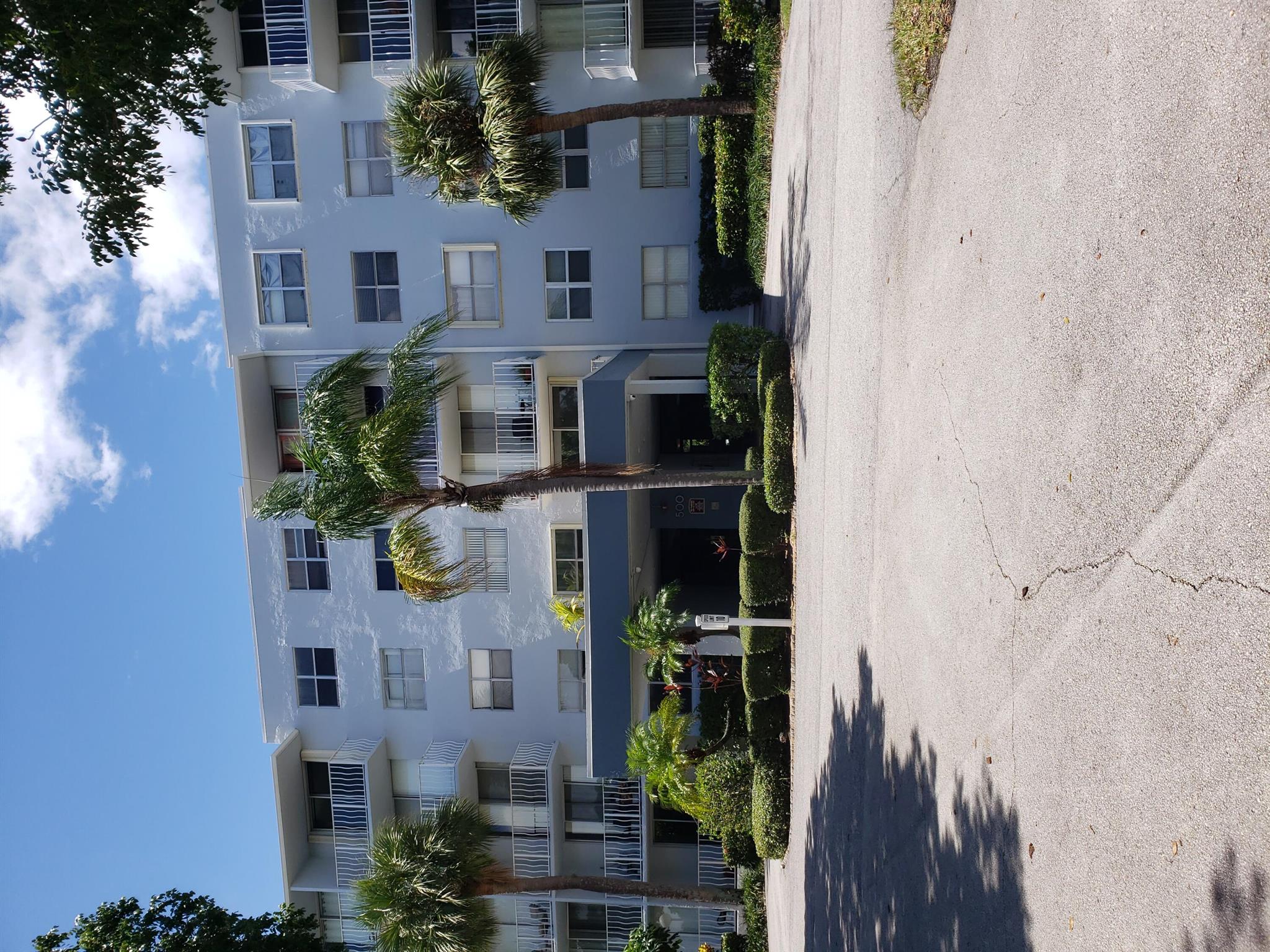 500 Executive Ctr Dr #2k