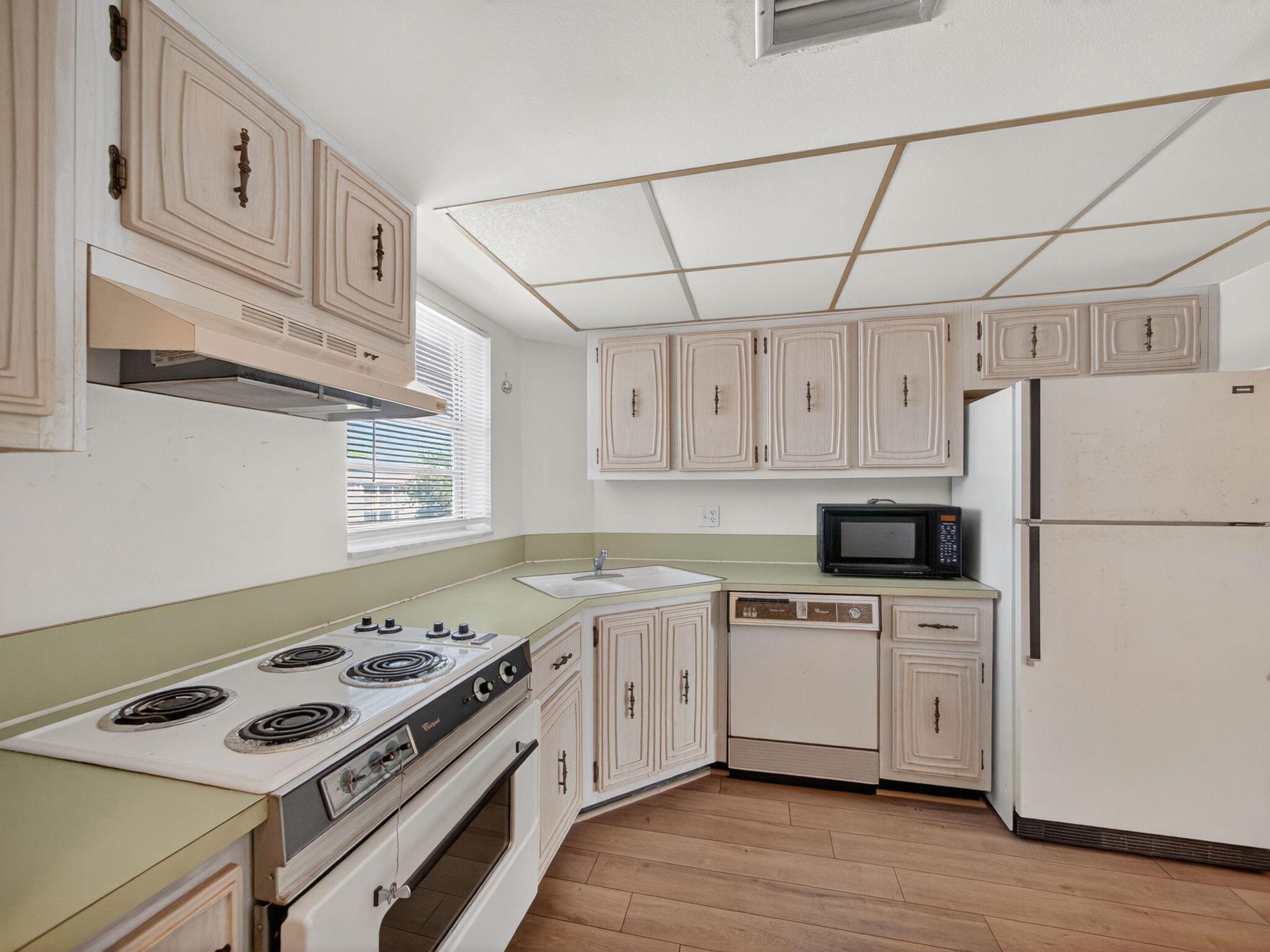 18081 SE Country Clb Dr #17-170 Jupiter, FL 33469