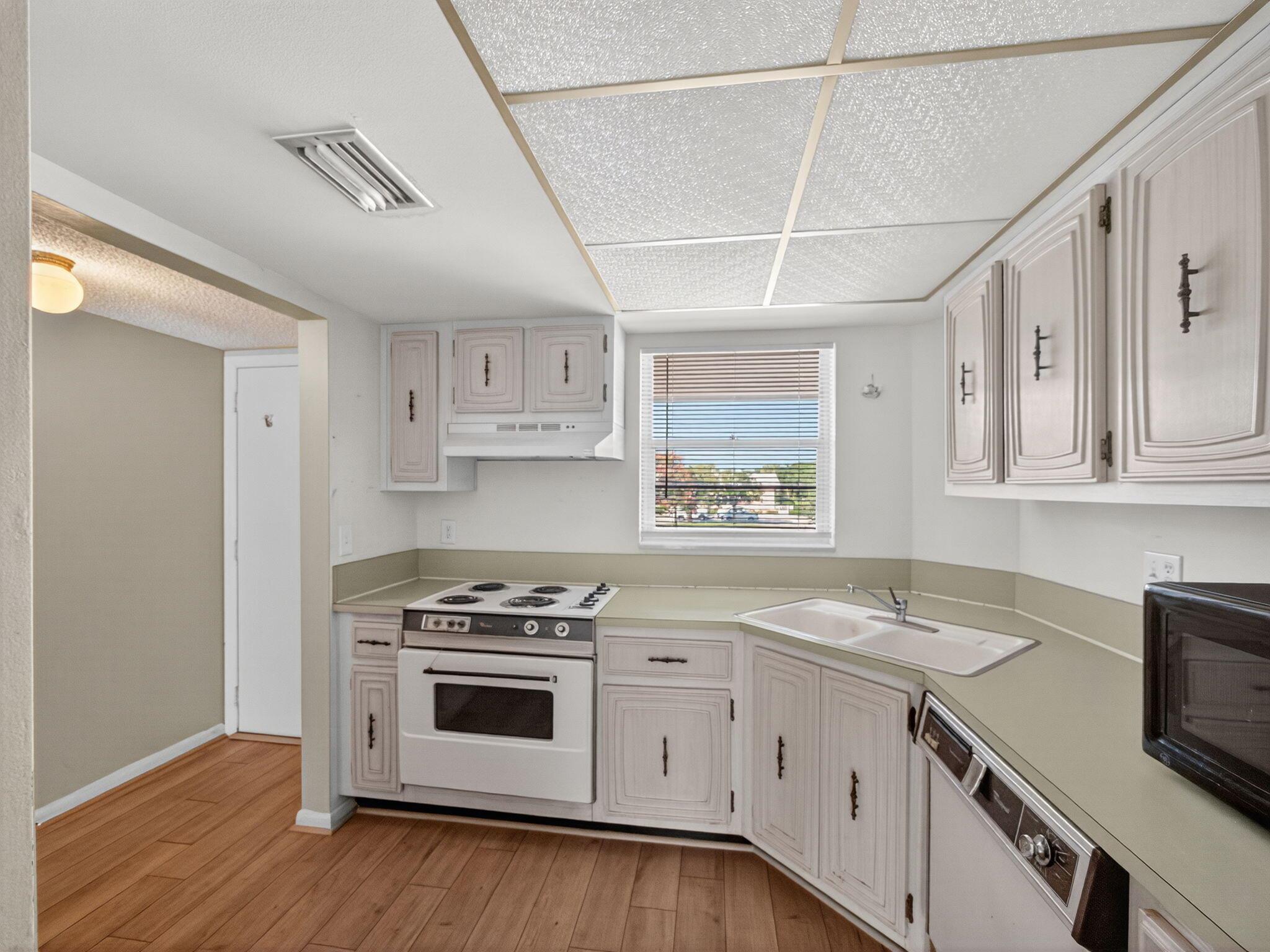 18081 SE Country Clb Dr #17-170 Jupiter, FL 33469