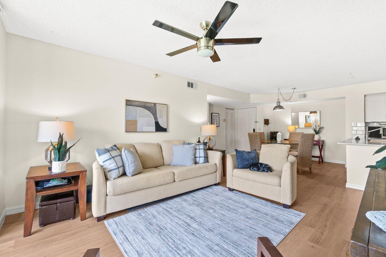 127 Yacht Clb Way #206
